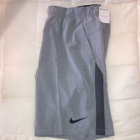 Nike - Medium Tall - gray - Picture 2 of 8